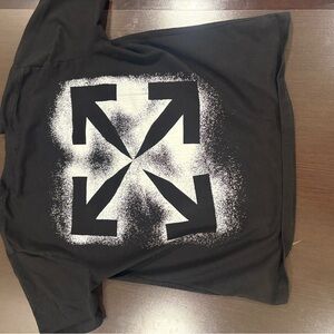 Black and white Off-White streetwear t-shirt #streetwear